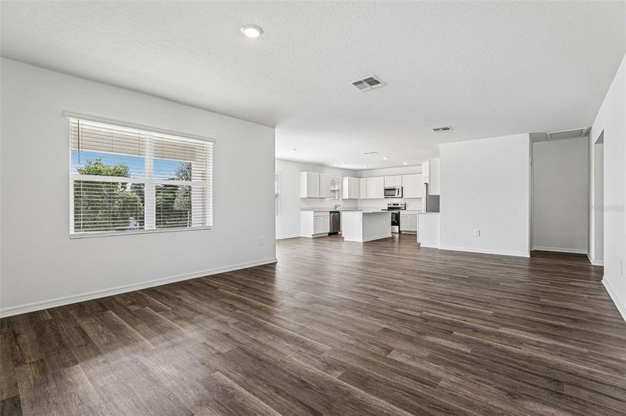 Spacious, unfurnished interior of a new home in , Davenport (Image 25).