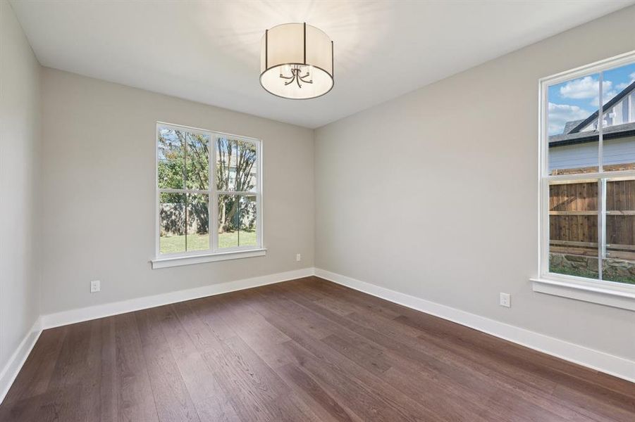 Spacious, unfurnished interior of a new home in , Grapevine (Image 33).