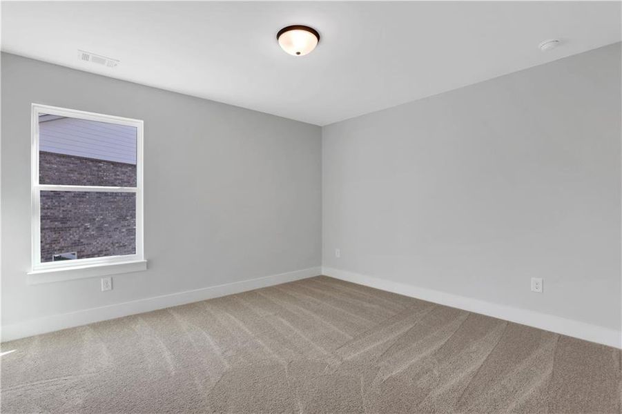 Spacious, unfurnished interior of a new home in Cambridge, Flowery Branch (Image 23).