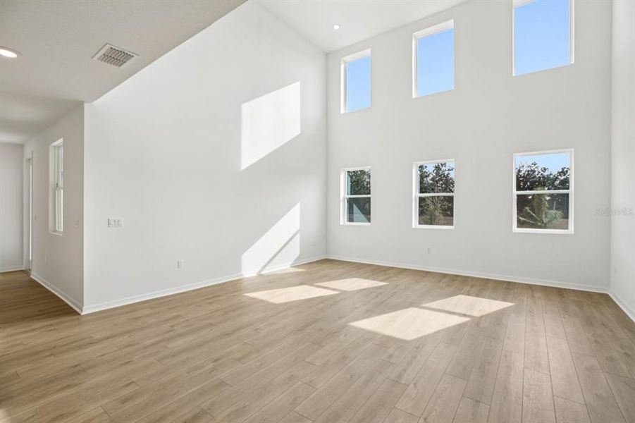 Spacious, unfurnished interior of a new home in Northlake at Ovation, Winter Garden (Image 22).