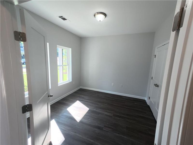 Spacious, unfurnished interior of a new home in , Temple (Image 11).