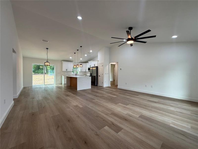 Spacious, unfurnished interior of a new home in , Summerfield (Image 8).