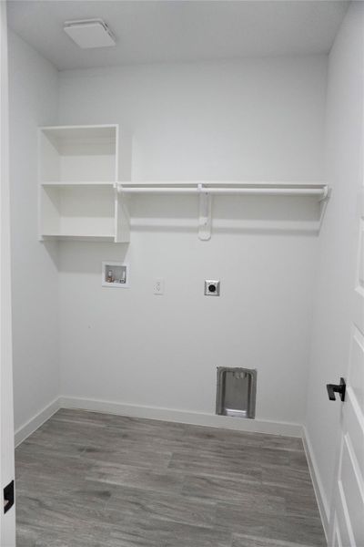 Spacious, unfurnished interior of a new home in , Cleveland (Image 16).