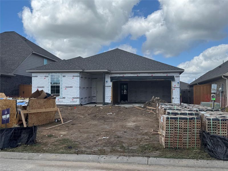 Exterior details and patio area of a home in Lago Mar 50' at Lago Mar, Texas City (Image 2). Exterior details and patio area of a home in Lago Mar 50' at Lago Mar, Texas City (Image 2).