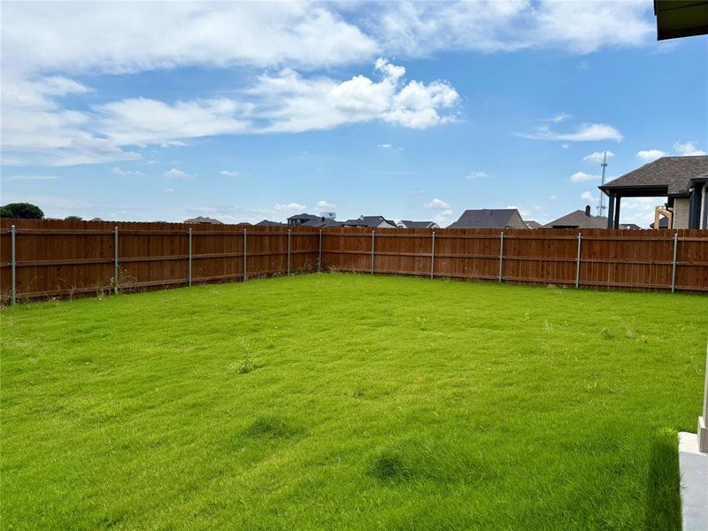 Exterior details and patio area of a home in Chapel Ridge, Waco (Image 4).