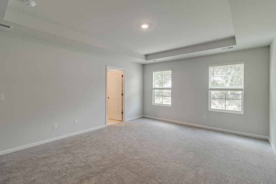 Spacious, unfurnished interior of a new home in Bluefield, Lexington (Image 28).