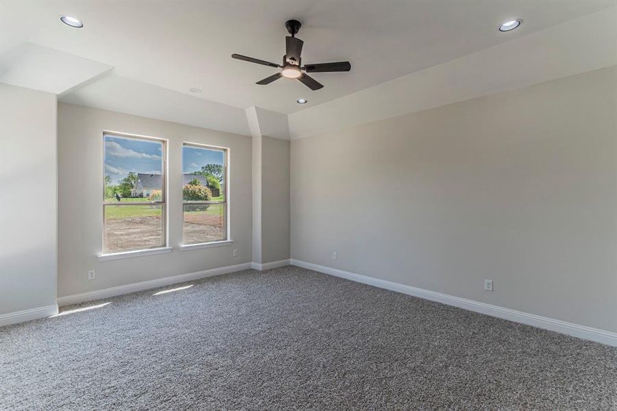 Spacious, unfurnished interior of a new home in , Van Alstyne (Image 22).