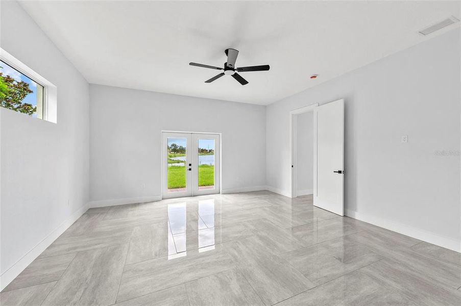 Spacious, unfurnished interior of a new home in , Palmetto (Image 34).