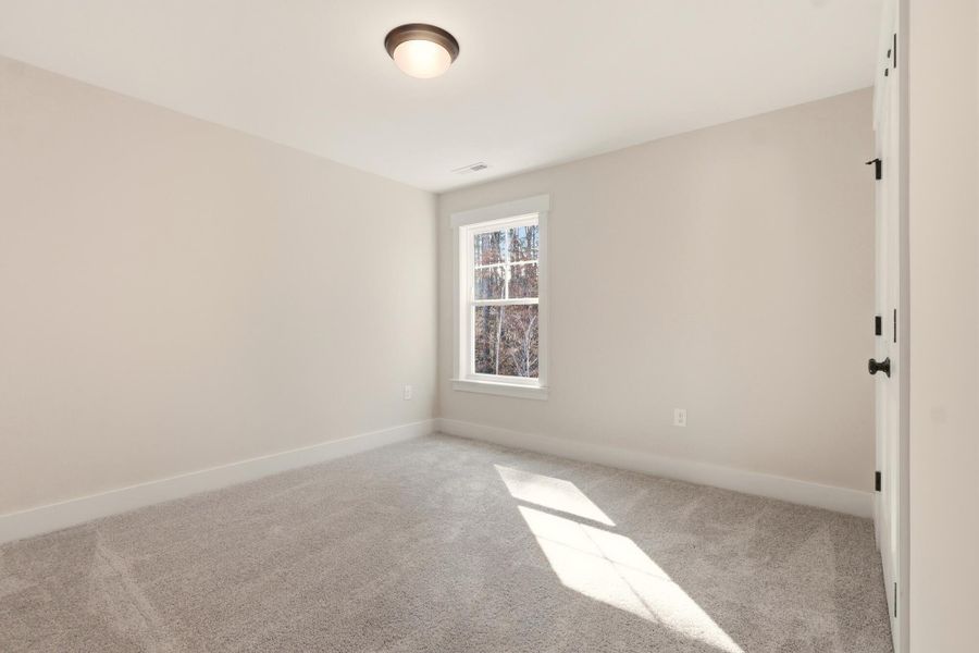 Spacious, unfurnished interior of a new home in Harbor Crossing, Greensboro (Image 30).
