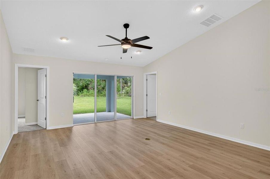 Spacious, unfurnished interior of a new home in , Palm Coast (Image 43).