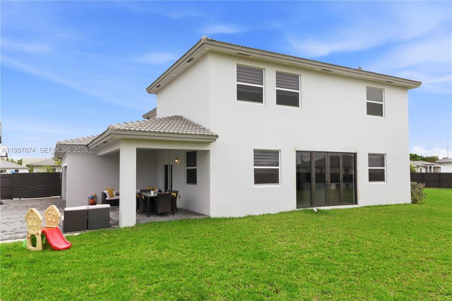 Exterior details and patio area of a home in , Homestead (Image 26).