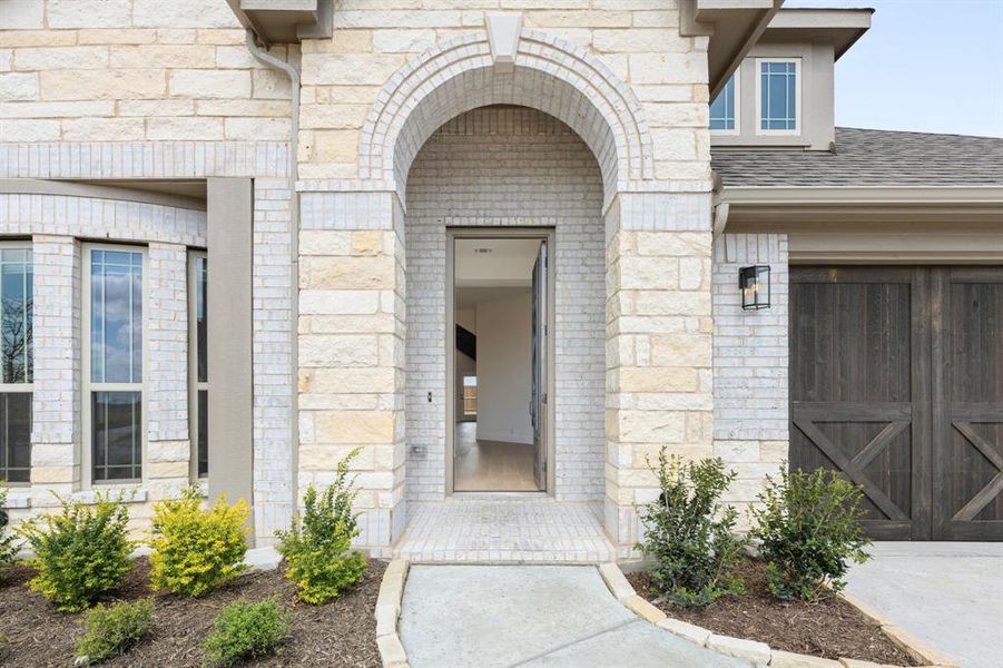 Exterior details and patio area of a home in Meraki, Forney (Image 3).