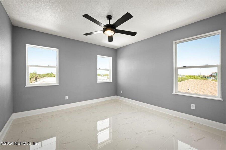 Spacious, unfurnished interior of a new home in , St. Augustine (Image 49).