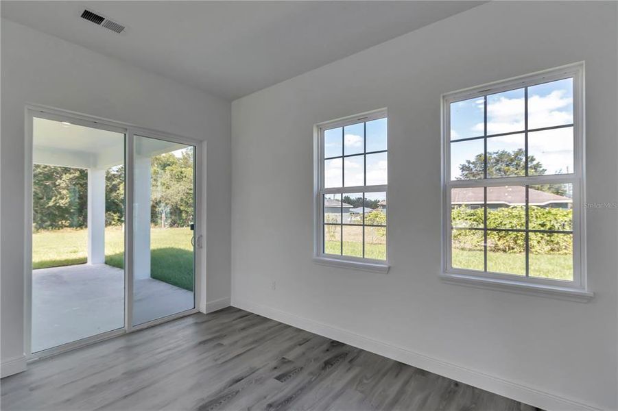 Spacious, unfurnished interior of a new home in , Ocala (Image 29).