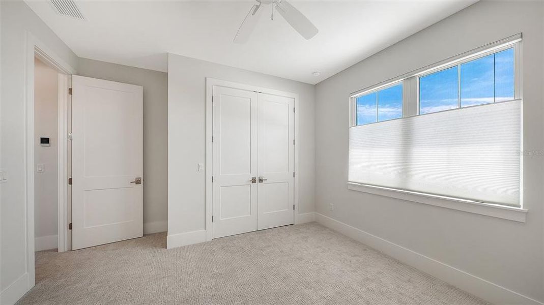 Spacious, unfurnished interior of a new home in , Bradenton (Image 22).