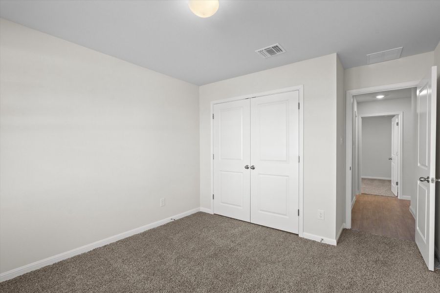 Spacious, unfurnished interior of a new home in Morningstar, Georgetown (Image 22).