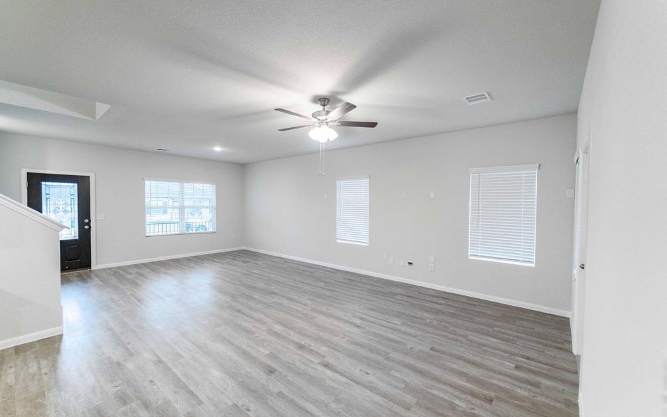 Spacious, unfurnished interior of a new home in Brooklands, Hutto (Image 8).