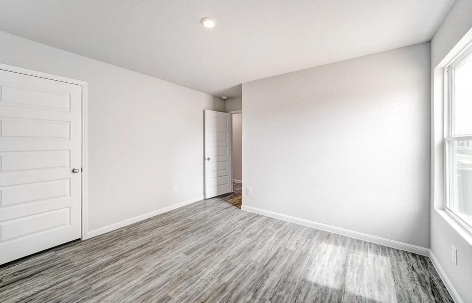 Spacious, unfurnished interior of a new home in Santa Fe, Cleveland (Image 6). Spacious, unfurnished interior of a new home in Santa Fe, Cleveland (Image 6).