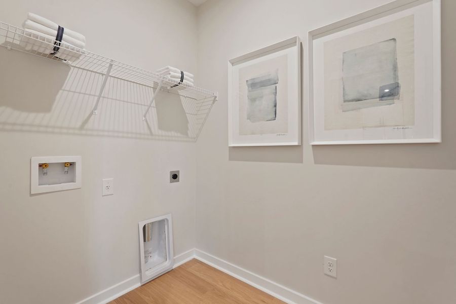 Spacious, unfurnished interior of a new home in Pinewood, Leland (Image 17).