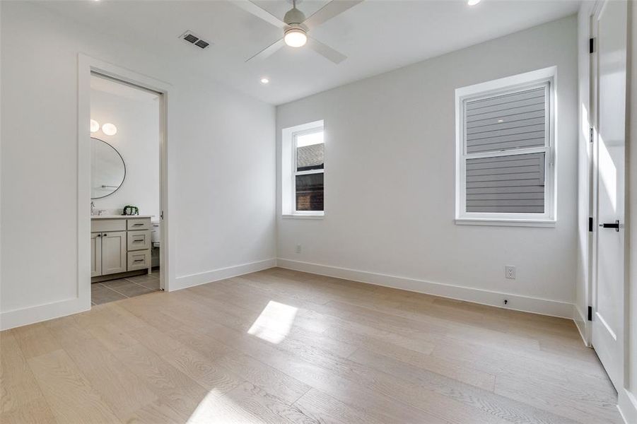 Spacious, unfurnished interior of a new home in , Dallas (Image 24).