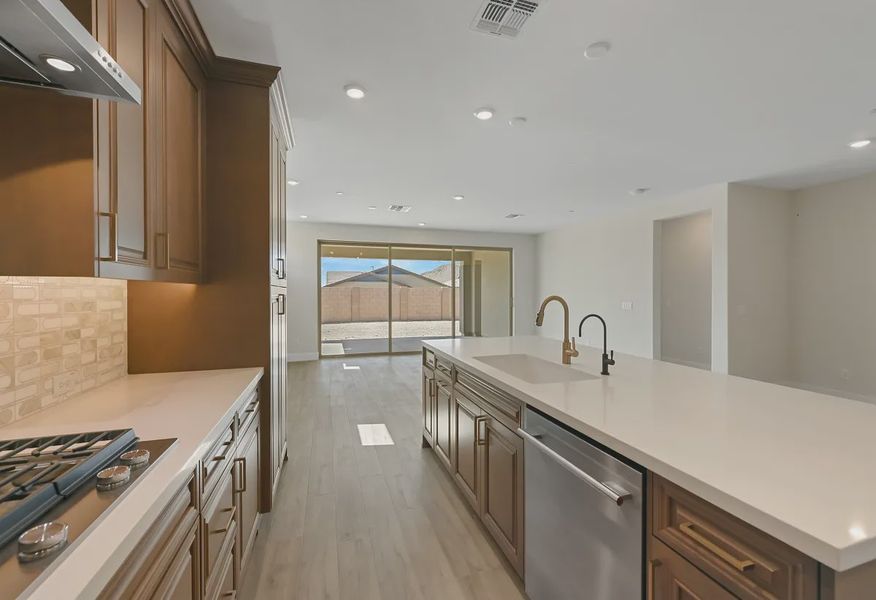Trilogy Ridgecrest Flourish HS 132 Kitchen - 6 of 13 Trilogy Ridgecrest Flourish HS 132 Kitchen - 6 of 13