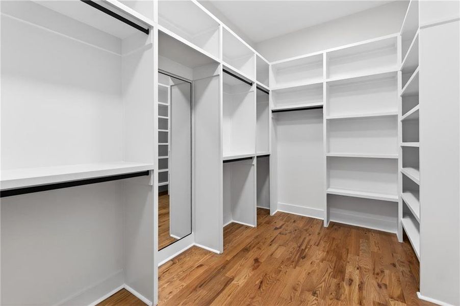 Spacious, unfurnished interior of a new home in , Atlanta (Image 51).