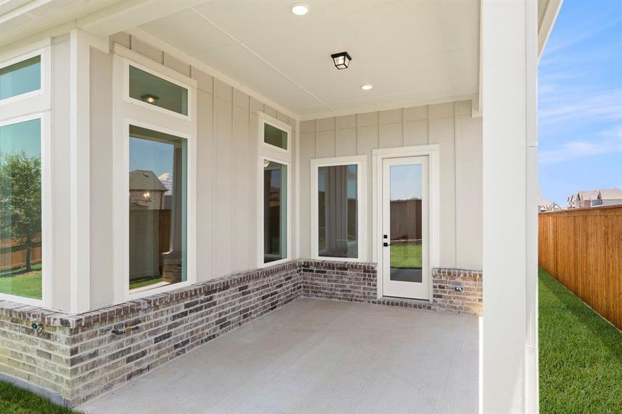 25. 1208 Eclipse Way - Patio