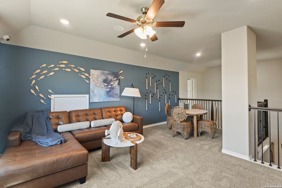 Furnished interior view inside a new home in Cinco Lakes, San Antonio (Image 11). Furnished interior view inside a new home in Cinco Lakes, San Antonio (Image 11).