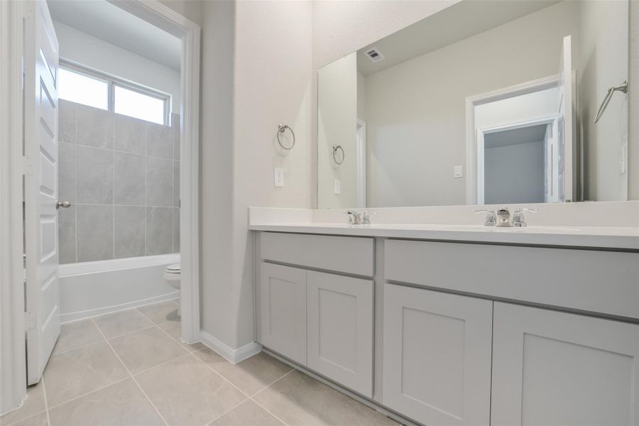 Furnished interior view inside a new home in Anderson Lakes, Houston (Image 15).
