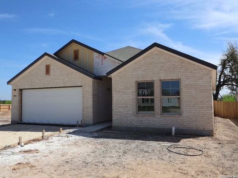 Image 23 of a home in Cinco Lakes.