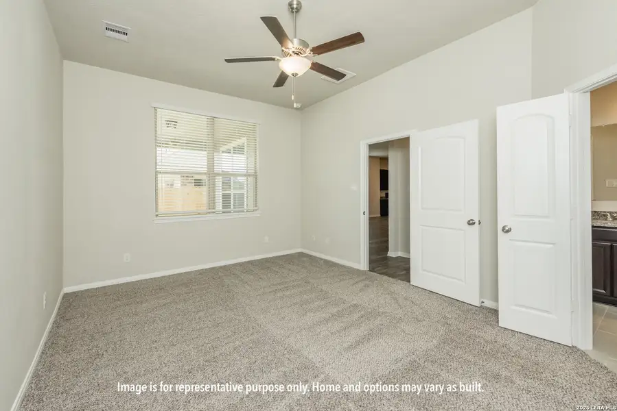 Spacious, unfurnished interior of a new home in Arroyo Ranch, Seguin (Image 7). Spacious, unfurnished interior of a new home in Arroyo Ranch, Seguin (Image 7).