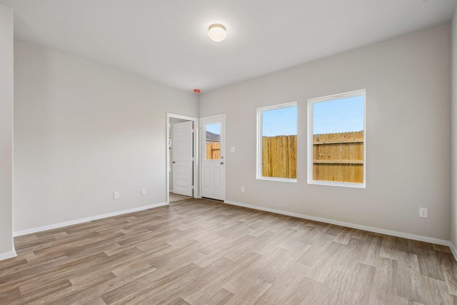 Spacious, unfurnished interior of a new home in Edgebrooke, Pflugerville (Image 29).