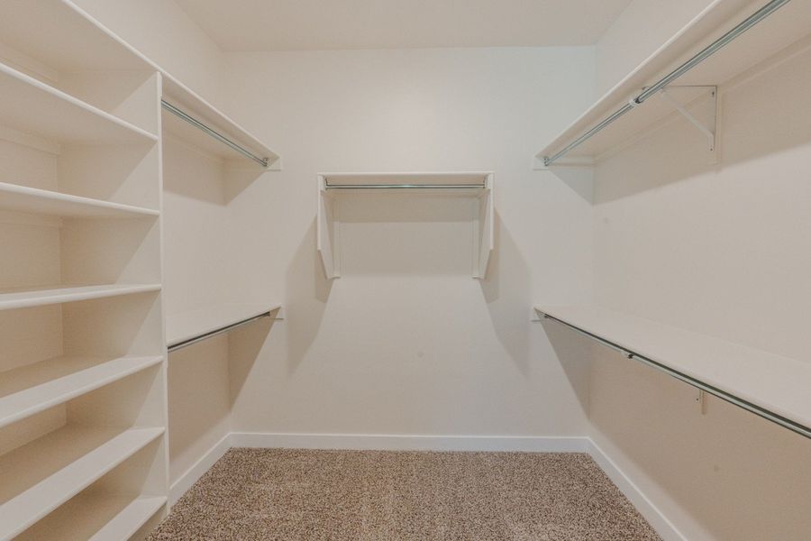 Spacious, unfurnished interior of a new home in Emerald Estates, El Paso (Image 21).