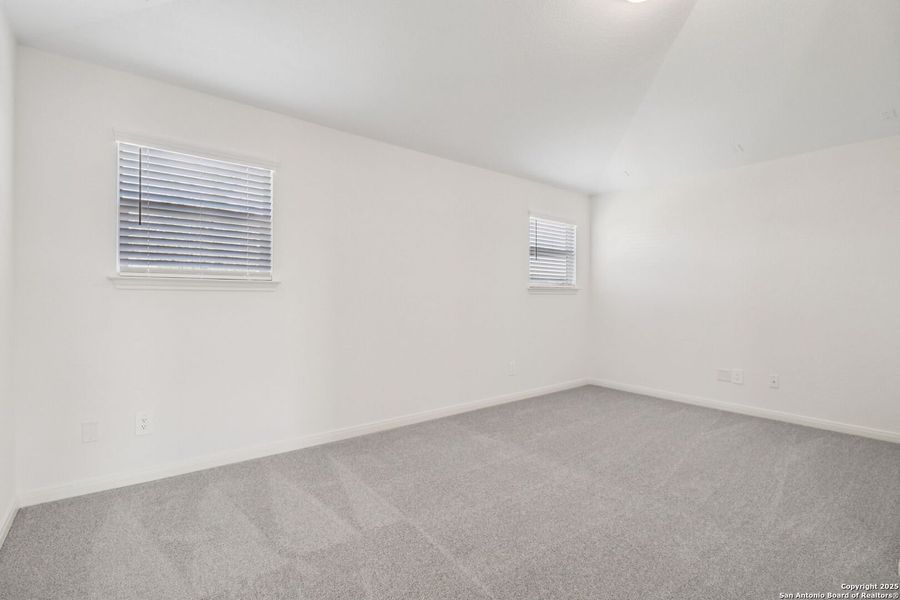 Spacious, unfurnished interior of a new home in Thomas Pond, San Antonio (Image 39). Spacious, unfurnished interior of a new home in Thomas Pond, San Antonio (Image 39).
