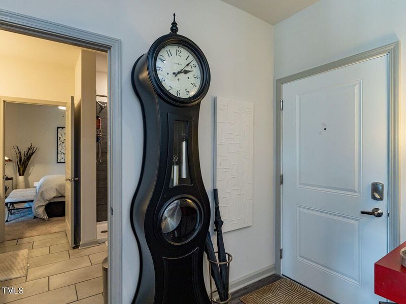 002-1280x960-foyer-entry 002-1280x960-foyer-entry