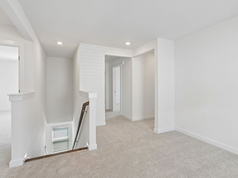 Spacious, unfurnished interior of a new home in Crestview - Ridge Series, Hermitage (Image 12).