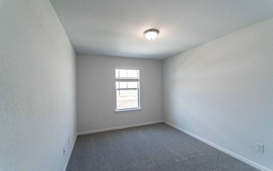 Spacious, unfurnished interior of a new home in Swenson Heights, Seguin (Image 13).