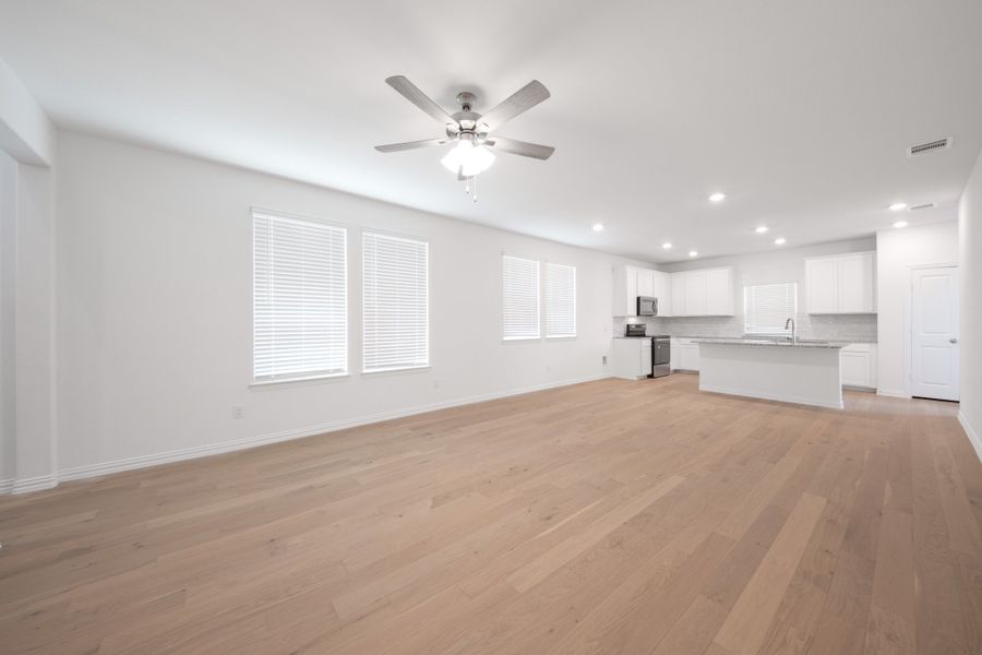 Spacious, unfurnished interior of a new home in Churchill, Anna (Image 14). Spacious, unfurnished interior of a new home in Churchill, Anna (Image 14).