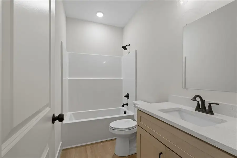 Furnished interior view inside a new home in , Toccoa (Image 6).