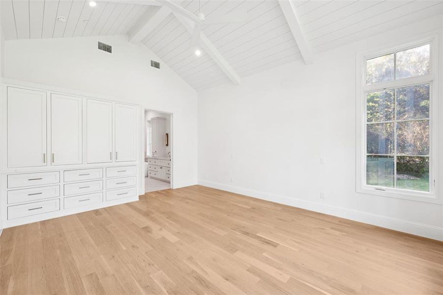 MIL Suite with Vaulted Ceilings & View of Pond