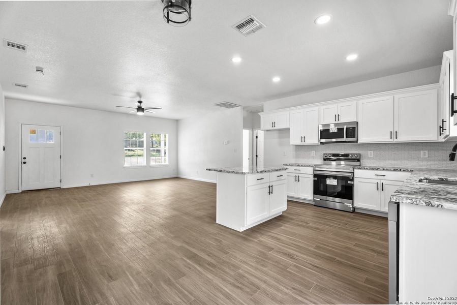 Image 19 of a home in . Image 19 of a home in .