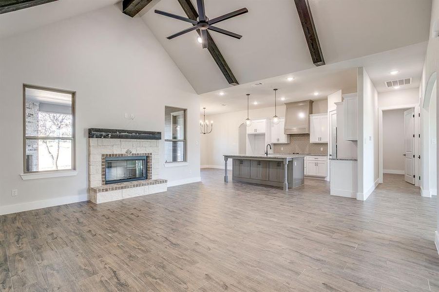 Spacious, unfurnished interior of a new home in , Springtown (Image 14).