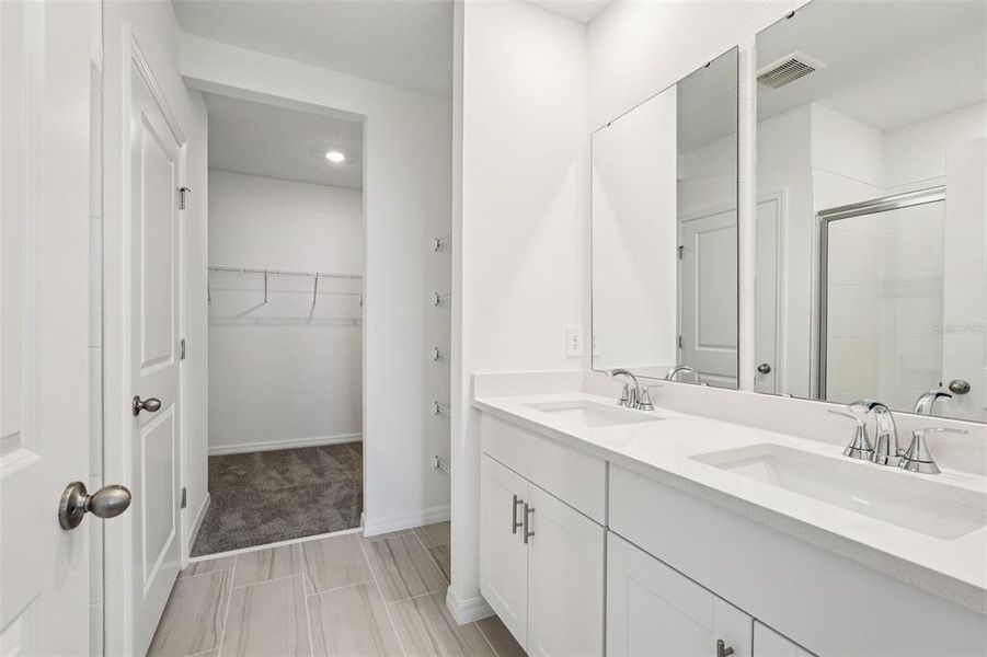Furnished interior view inside a new home in , Lake Hamilton (Image 8).