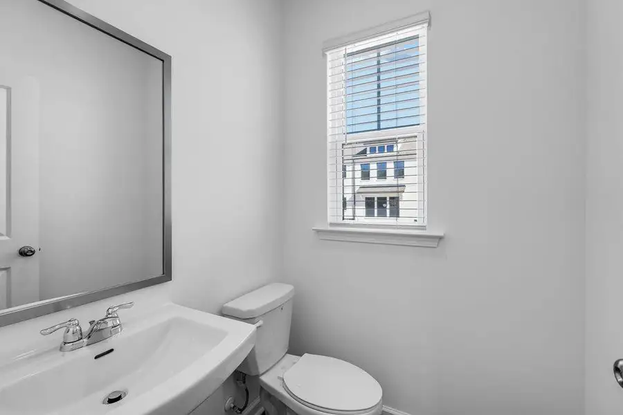 Furnished interior view inside a new home in Rosewood Farm, Lawrenceville (Image 12).
