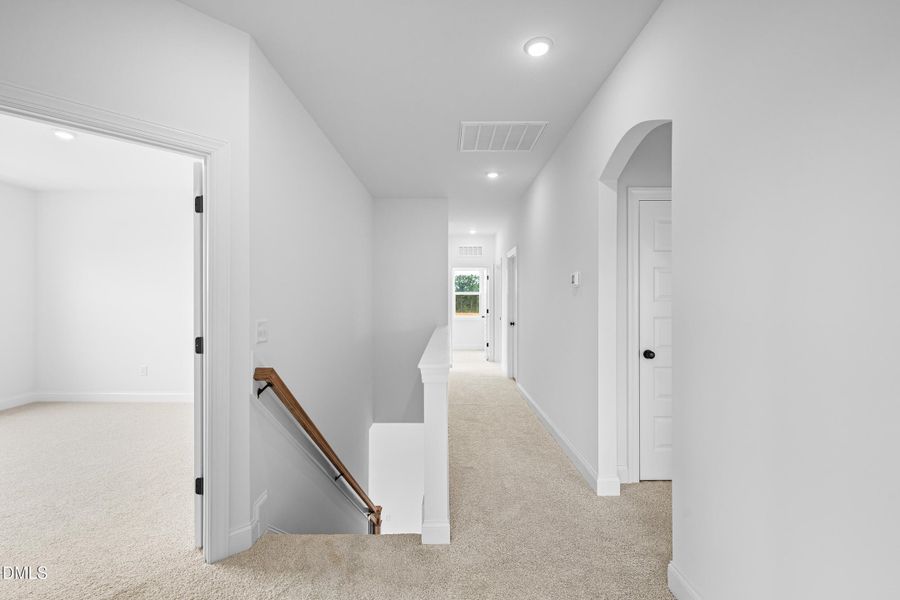 26 -154 Tennyson Dr_ Interior