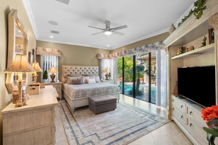 22-web-or-mls-2500 NE 14th St, Fort Laud