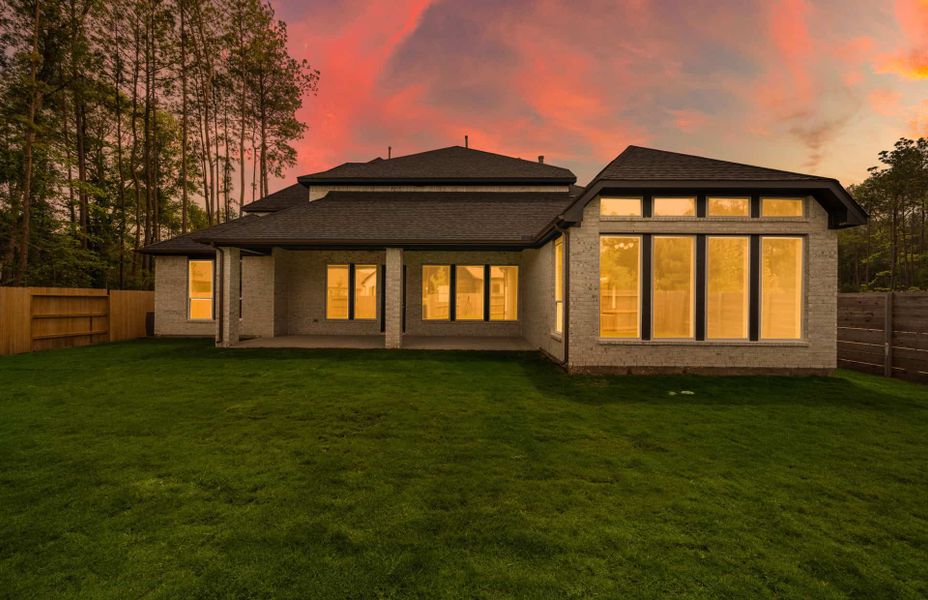 Representative exterior details of a home built from the 4094 by Ravenna Homes in Artavia 70′, Conroe (Image 30).