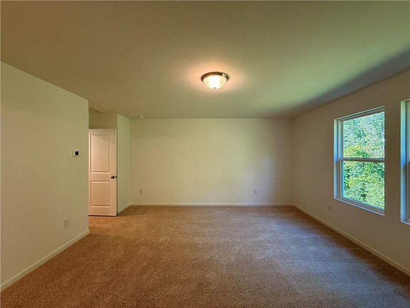Spacious, unfurnished interior of a new home in Laurelwood, Douglasville (Image 40).