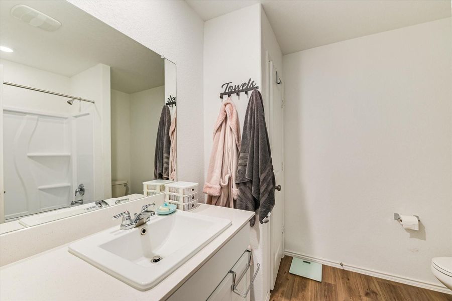 Furnished interior view inside a new home in Summerside, Lockhart (Image 7).
