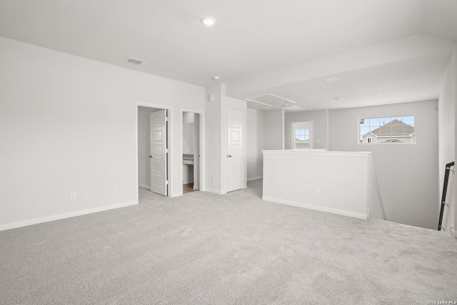 Spacious, unfurnished interior of a new home in Hickory Ridge, Elmendorf (Image 18).